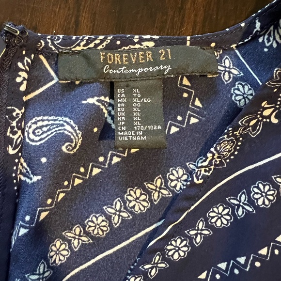 Forever 21 Contemporary Navy & White Geometric Paisley/Floral Print Maxi Dress - Picture 2 of 16